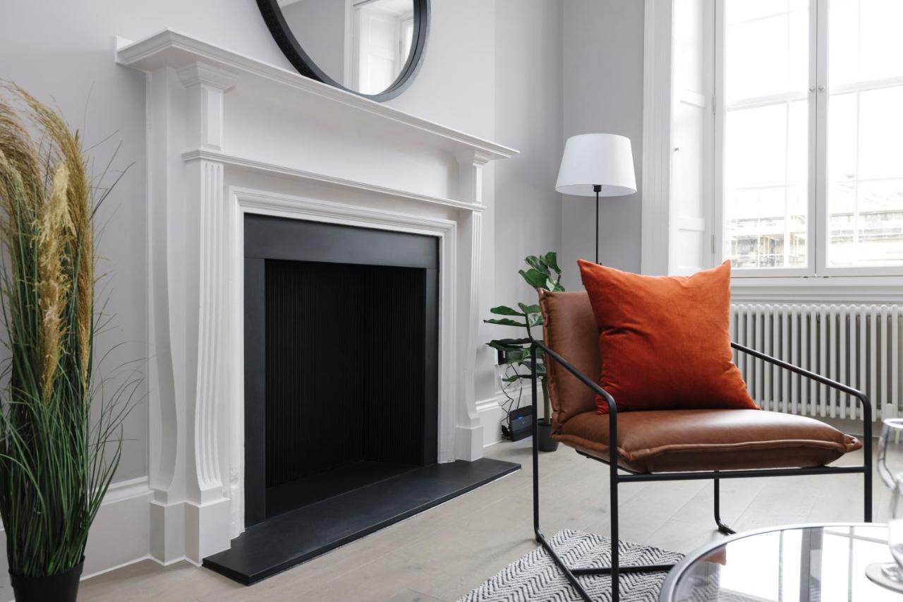 Joivy Luxurious Apt On Notable George Street Edinburgh Exterior photo