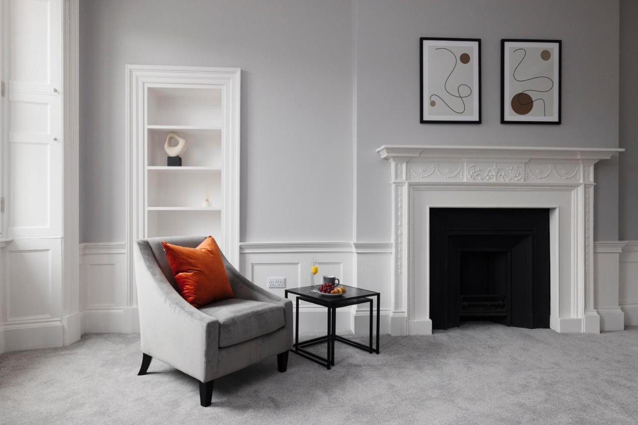 Joivy Luxurious Apt On Notable George Street Edinburgh Exterior photo