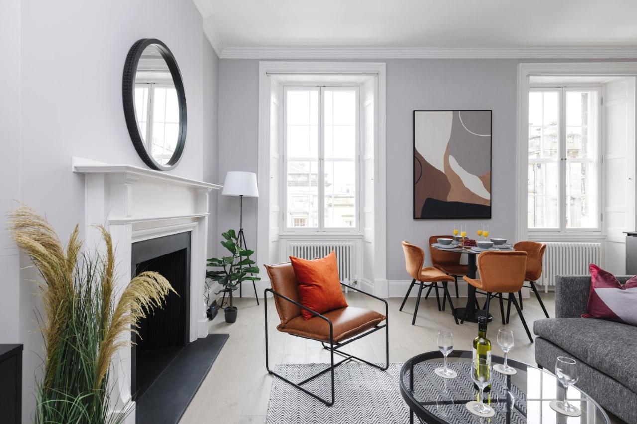Joivy Luxurious Apt On Notable George Street Edinburgh Exterior photo