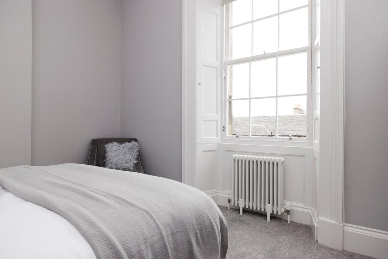 Joivy Luxurious Apt On Notable George Street Edinburgh Exterior photo