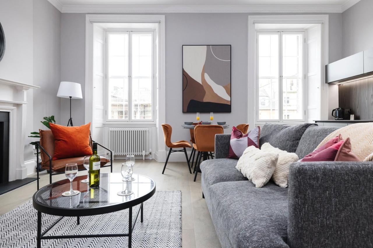 Joivy Luxurious Apt On Notable George Street Edinburgh Exterior photo