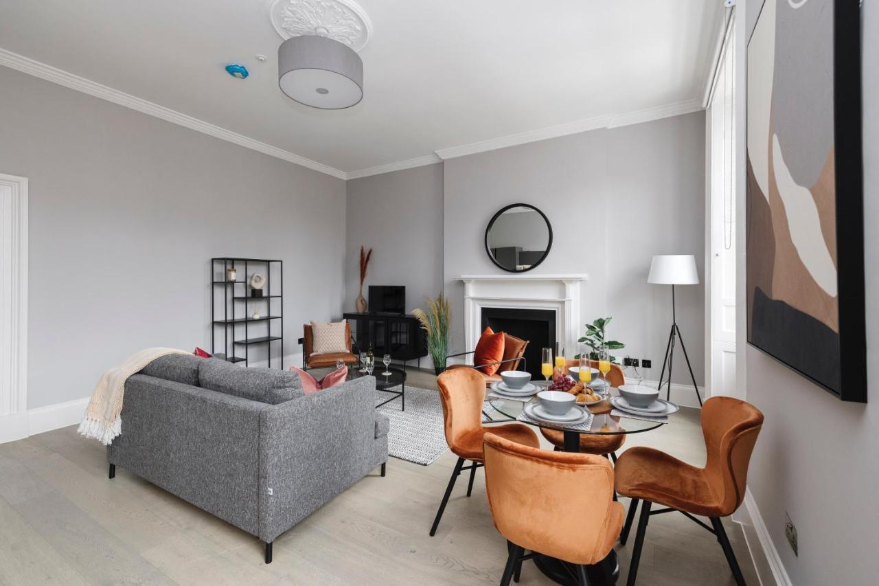 Joivy Luxurious Apt On Notable George Street Edinburgh Exterior photo