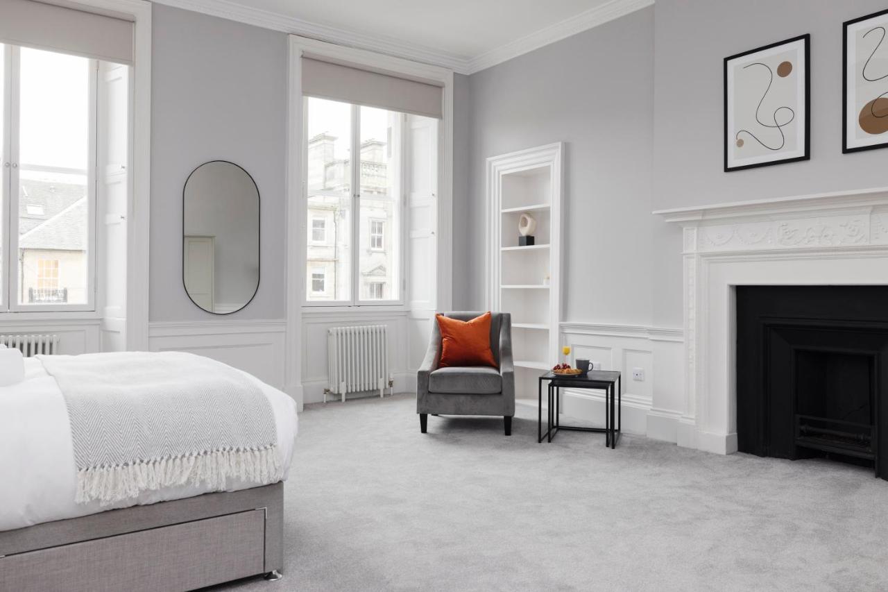 Joivy Luxurious Apt On Notable George Street Edinburgh Exterior photo